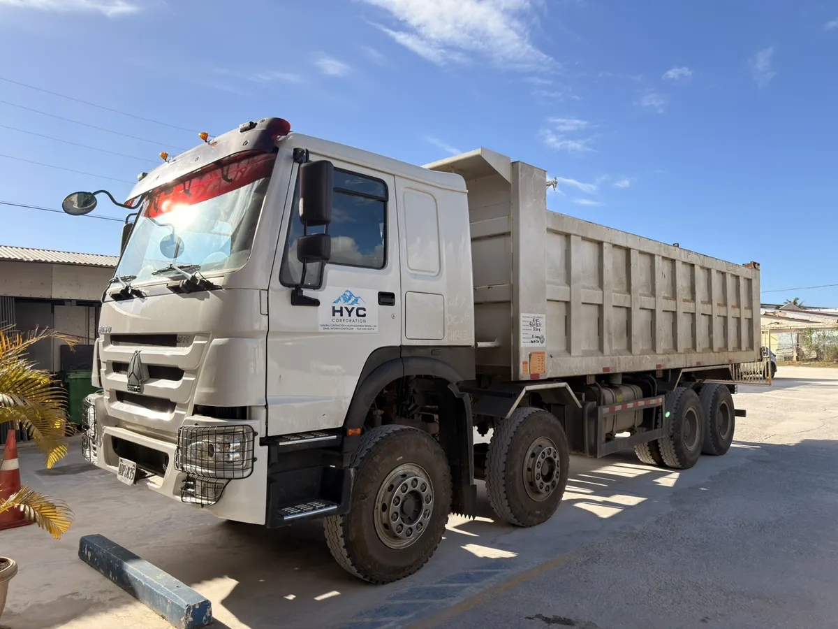 HYC-branded 8x4 dump truck