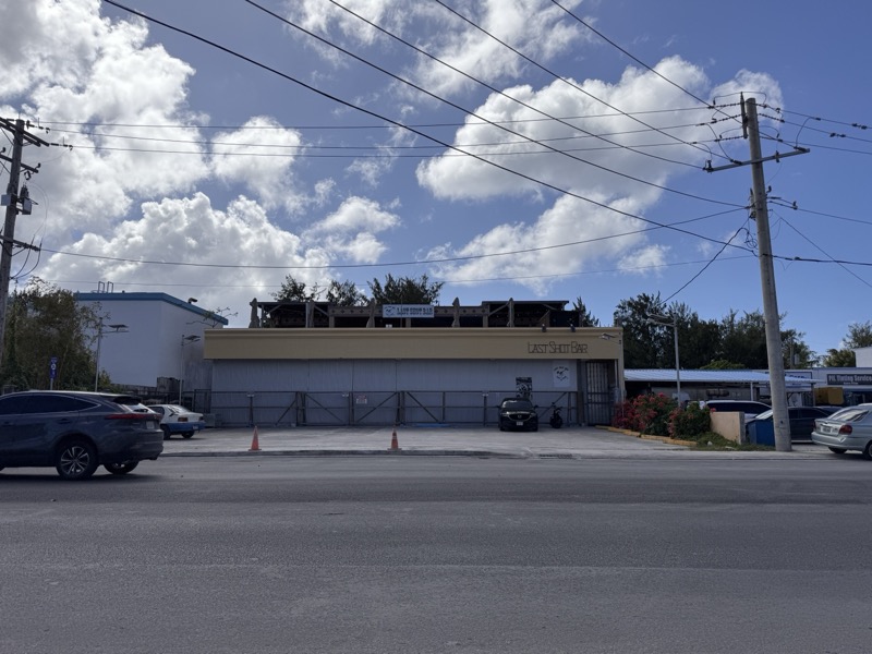 Hong Ye warehouse interior with mezzanine and forklift